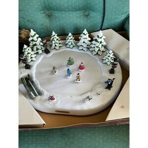 Wonderland Skaters Pond by Fantasy LTD Vintage 1996 Musical and Lighted